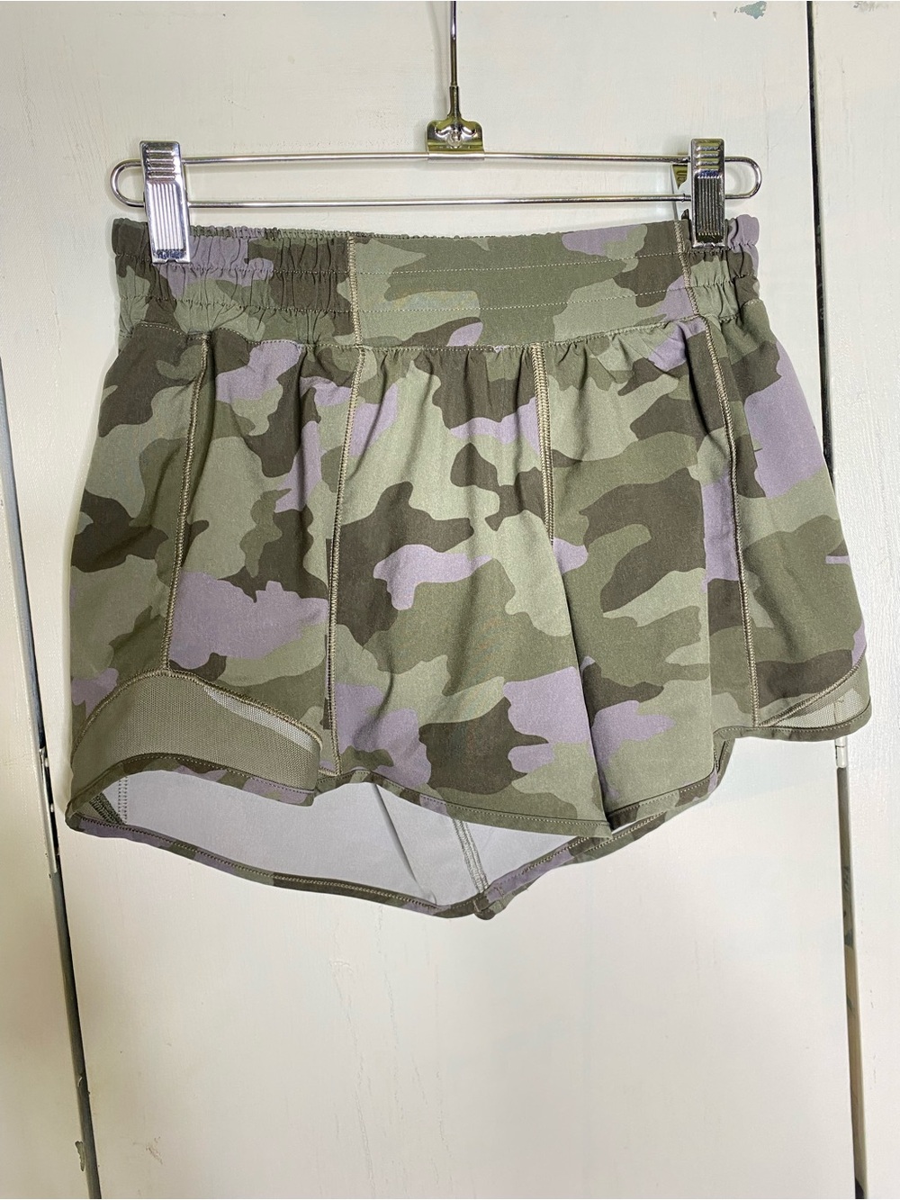 Lululemon Hotty hot short size 4 tall